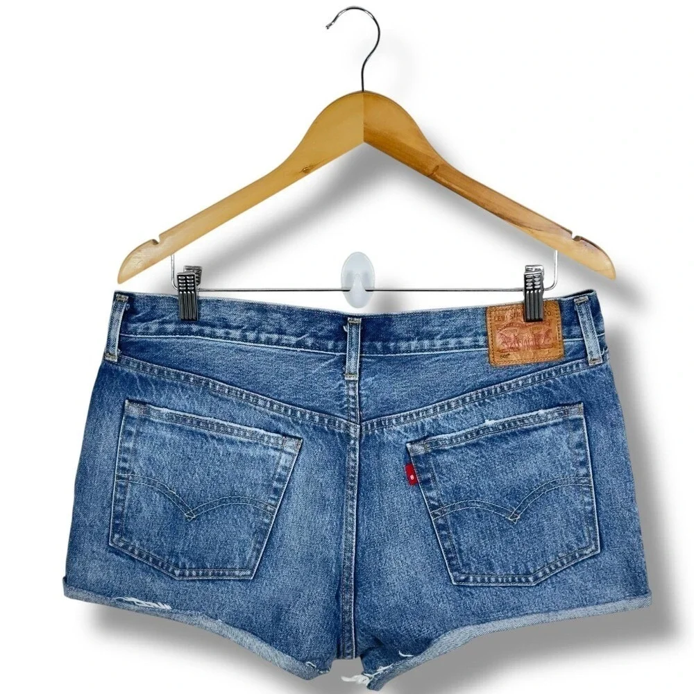 Levi's 501 White Oak Cone Denim Shorts Distressed‎ Women's Size W 32